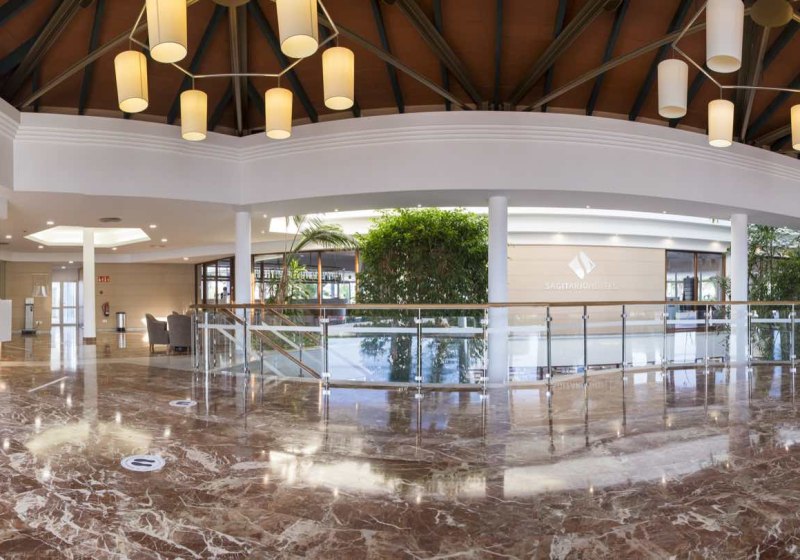 Ausstattung & Service