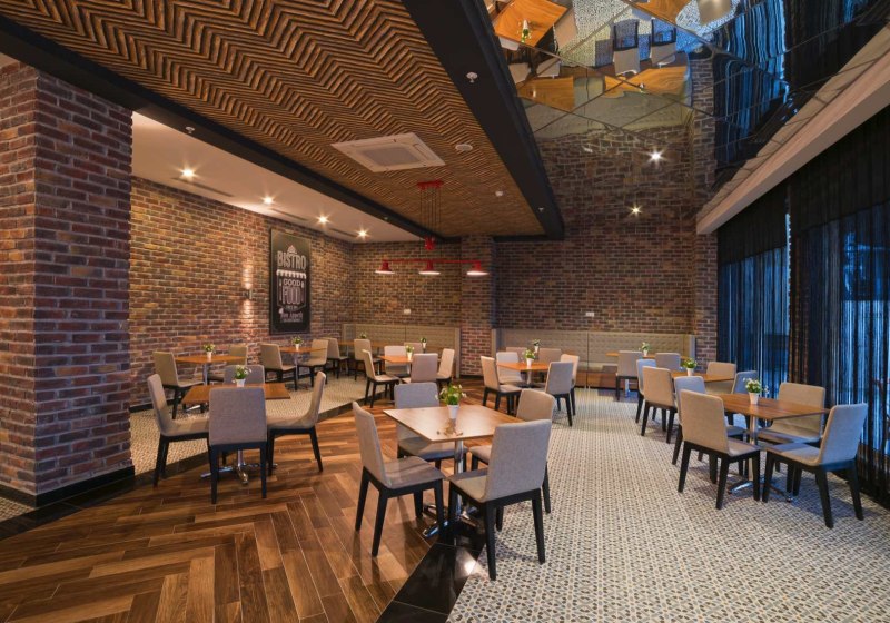 Ausstattung & Service