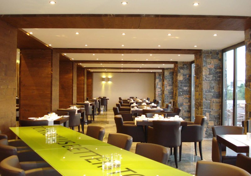 Ausstattung & Service