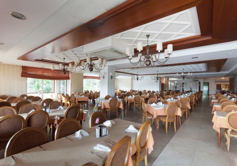 Ausstattung & Service