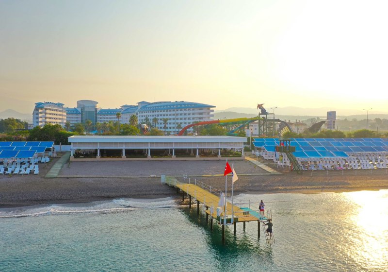 Crystal Admiral Aqua Collection