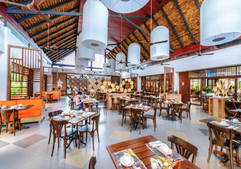 Ausstattung & Service