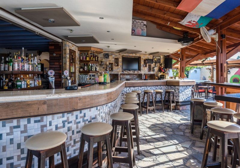 Ausstattung & Service