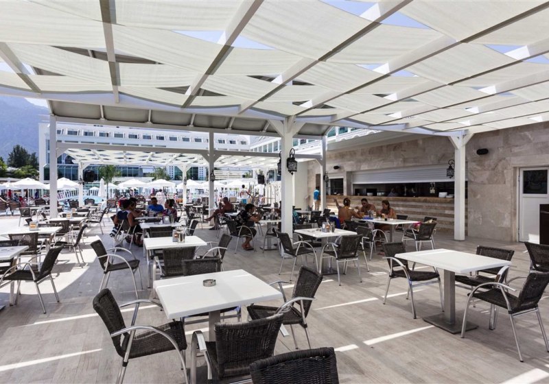 Ausstattung & Service