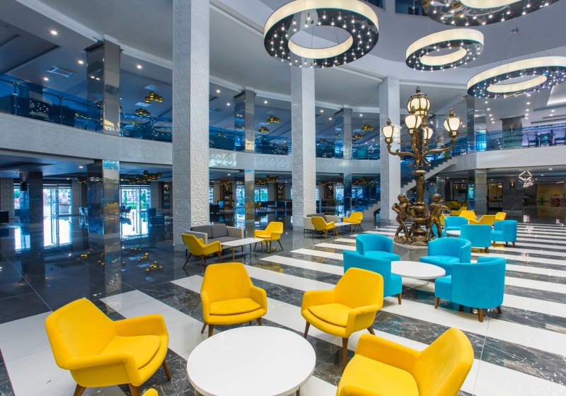 Ausstattung & Service