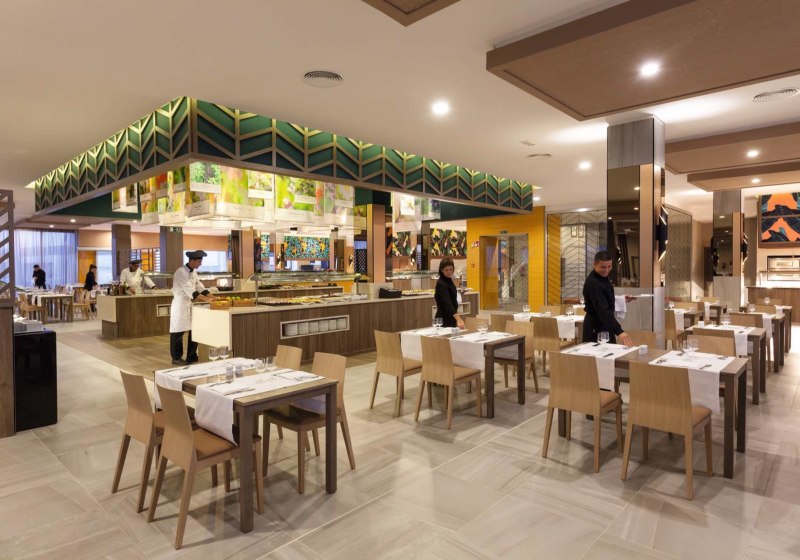 Ausstattung & Service