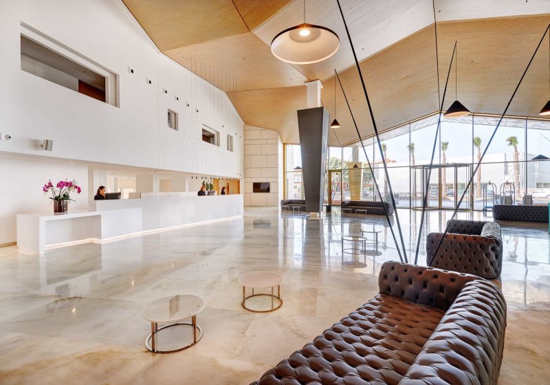 Ausstattung & Service