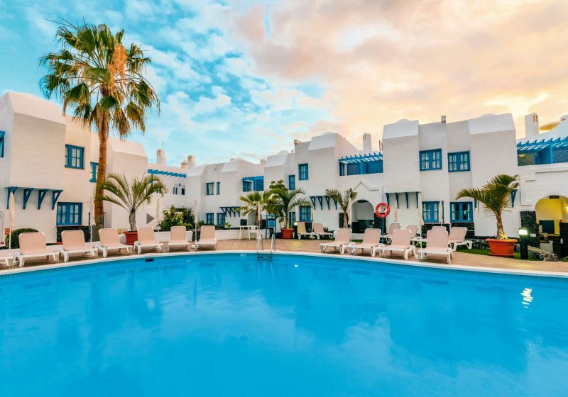 Bahía Fañabé Suites & Villas