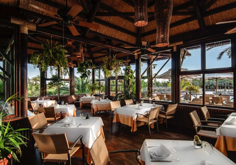 Ausstattung & Service