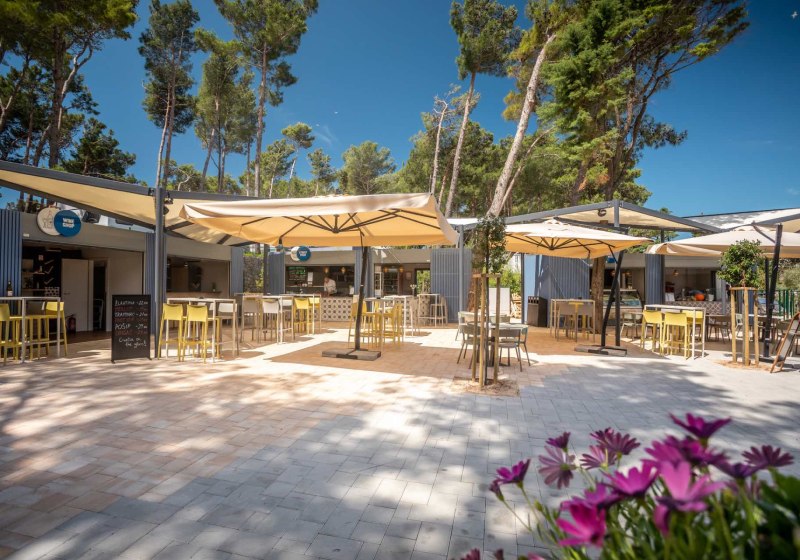 Ausstattung & Service