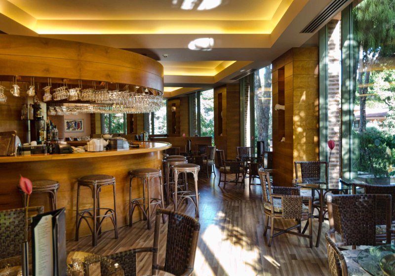 Ausstattung & Service