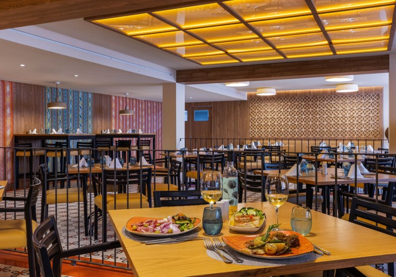 Ausstattung & Service