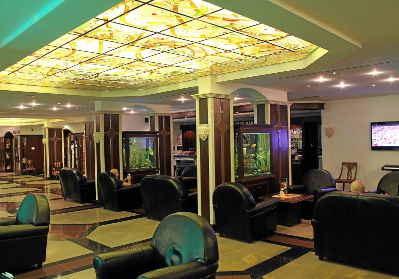 Ausstattung & Service