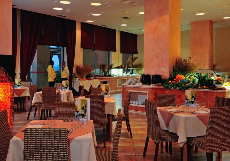 Ausstattung & Service