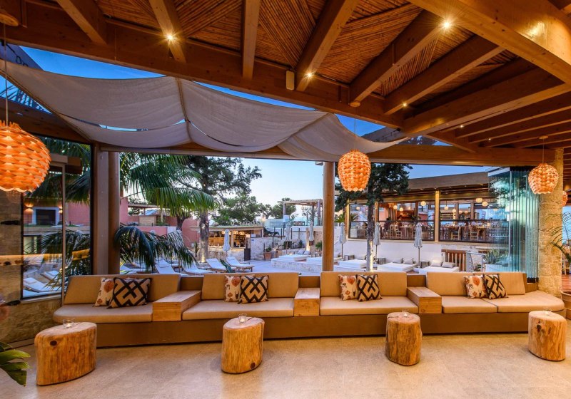 Ausstattung & Service