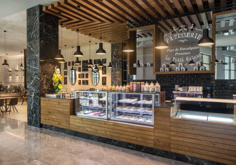 Ausstattung & Service