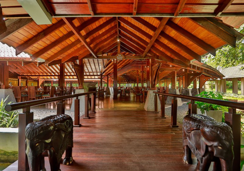 Ausstattung & Service