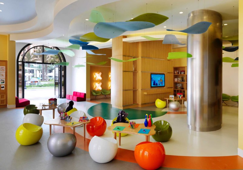 The Ritz-Carlton Abu Dhabi, Grand Canal