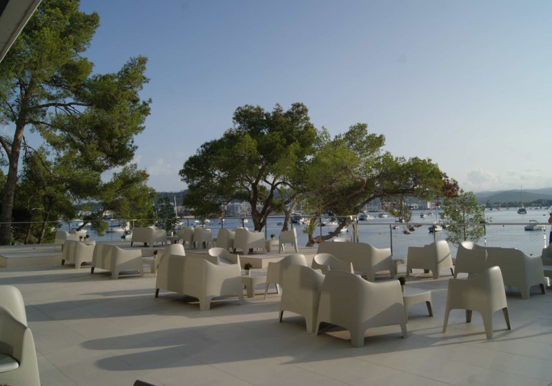 Ausstattung & Service