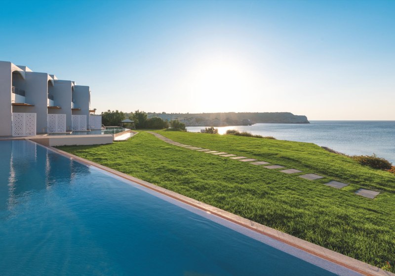 Paralos Rodos Lifestyle