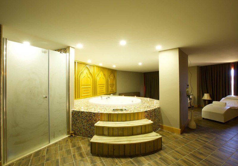 J'adore Deluxe Hotel & Spa