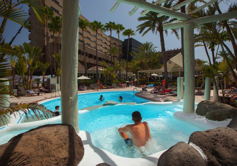 Ausstattung & Service