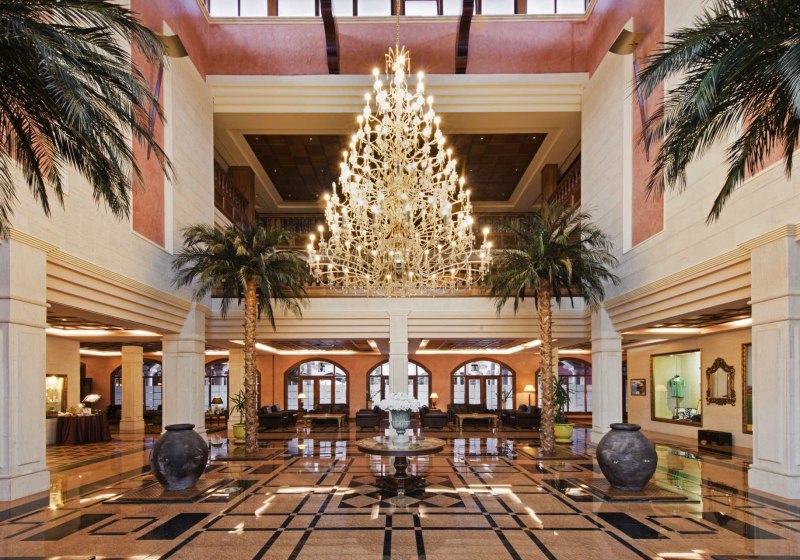 Ausstattung & Service