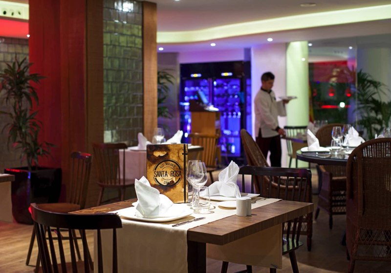 Ausstattung & Service