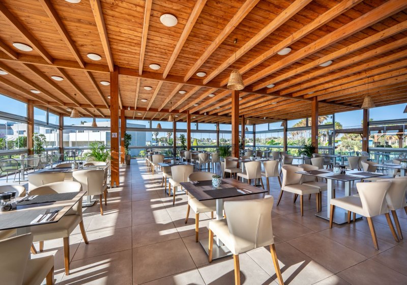 Ausstattung & Service