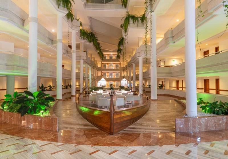 Ausstattung & Service