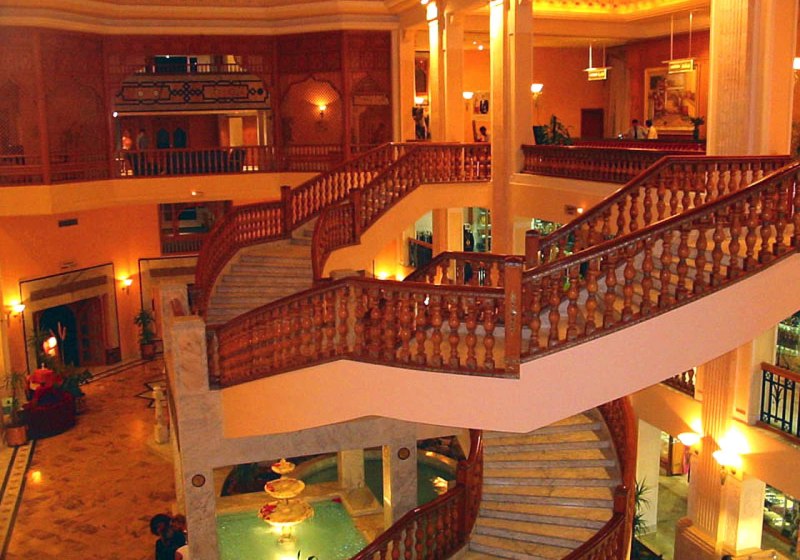 Ausstattung & Service