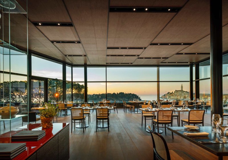 Ausstattung & Service