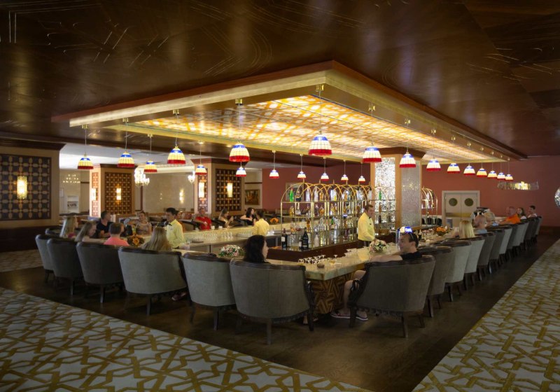 Ausstattung & Service