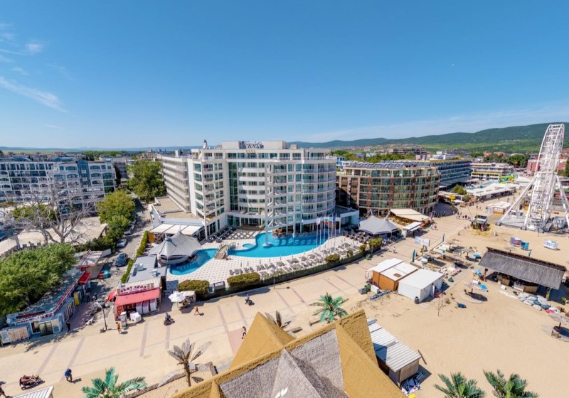 Effect Grand Victoria Hotel