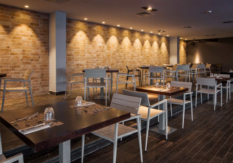 Ausstattung & Service