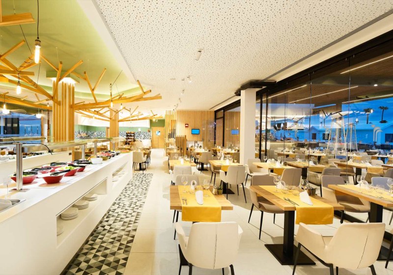 Ausstattung & Service