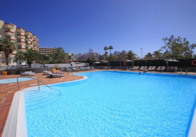 Beispiel: Hotel Außenpool