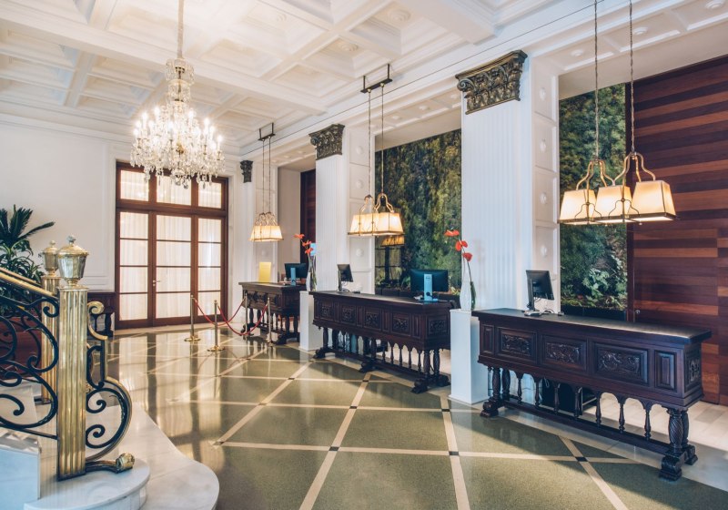 Ausstattung & Service