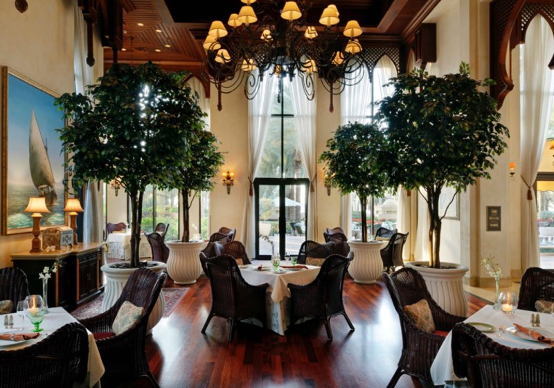 Ausstattung & Service