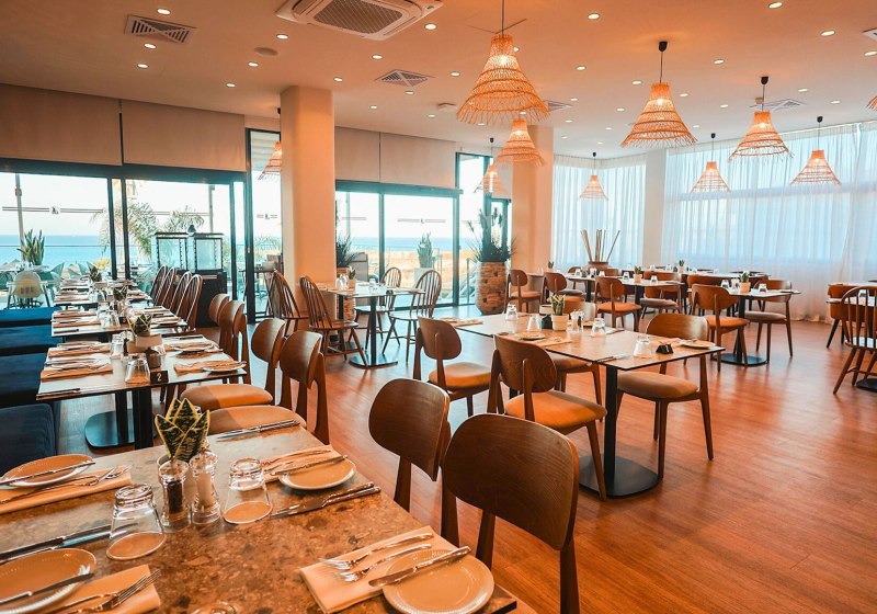 Cavo Maris Beach Hotel