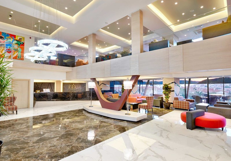 Ausstattung & Service