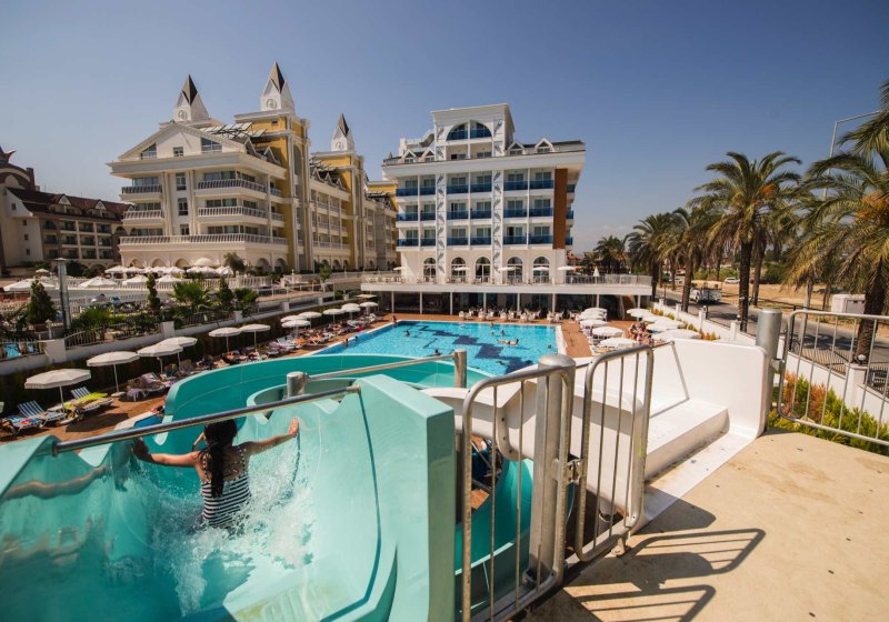 Beispiel: Hotel Außenpool