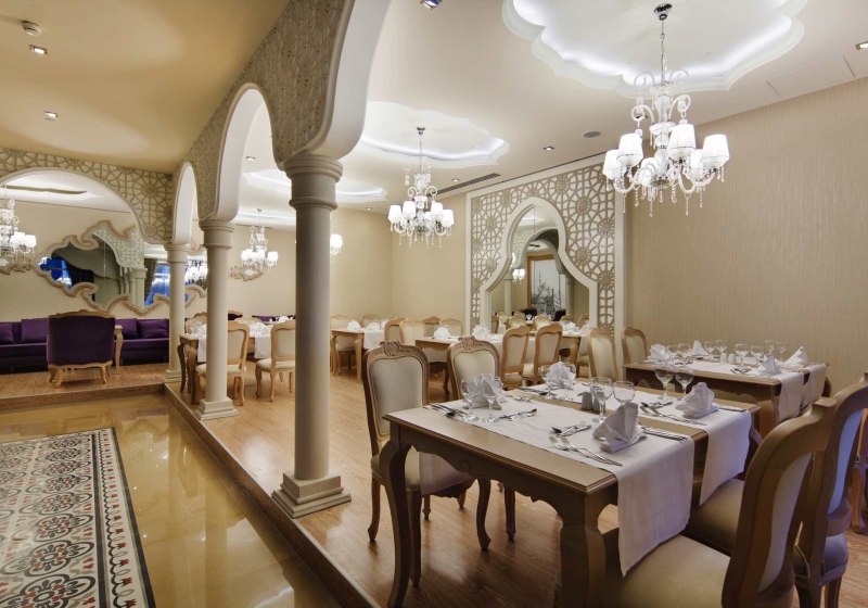 Ausstattung & Service