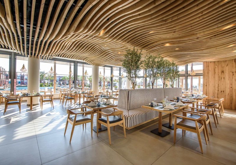 Ausstattung & Service