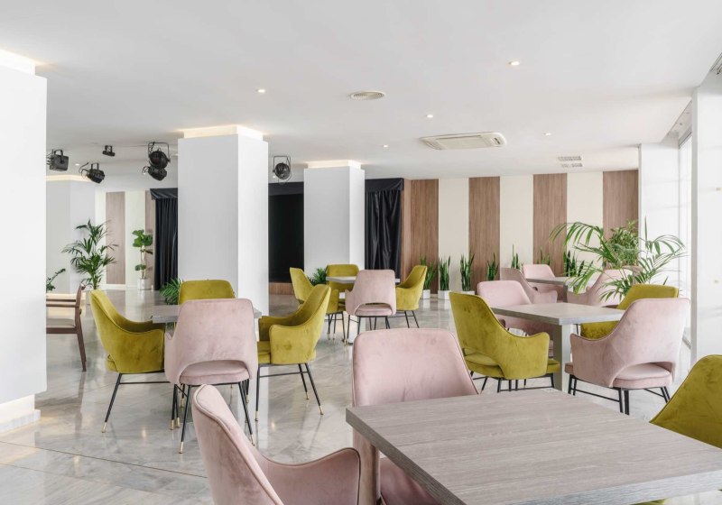 Ausstattung & Service