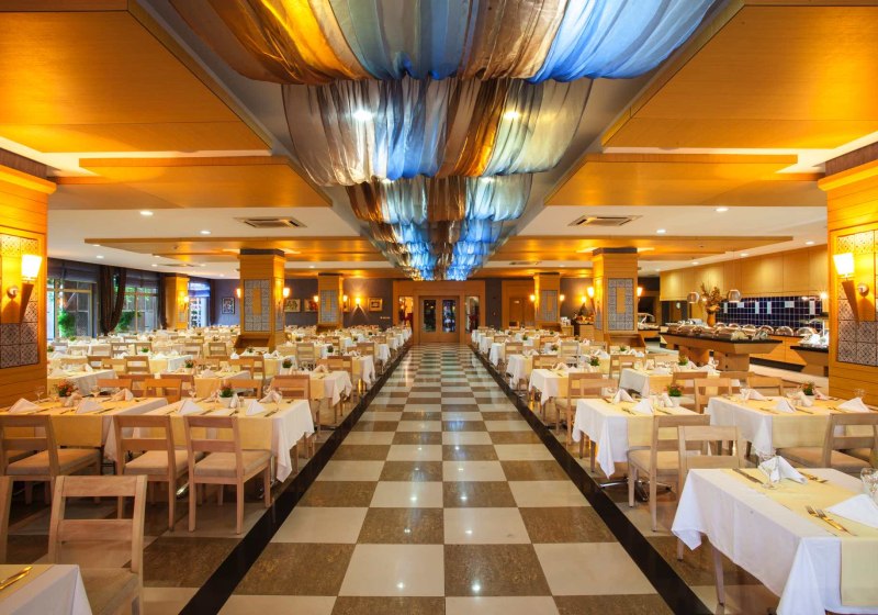 Ausstattung & Service