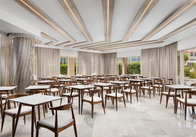 Ausstattung & Service