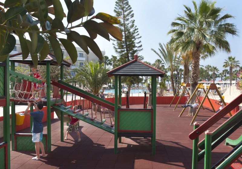 Louis Phaethon Beach