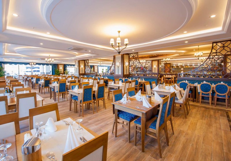 Ausstattung & Service