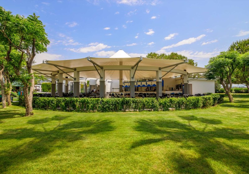 Ausstattung & Service